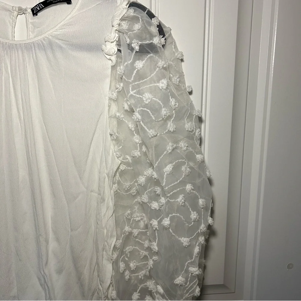 Zara White Mesh Puff Ball Balloon Sleeve Blouse Size XS